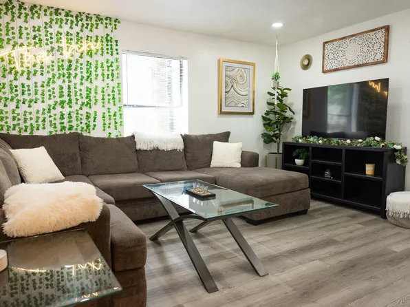 708 Navidad St #B, Bryan, TX 77801