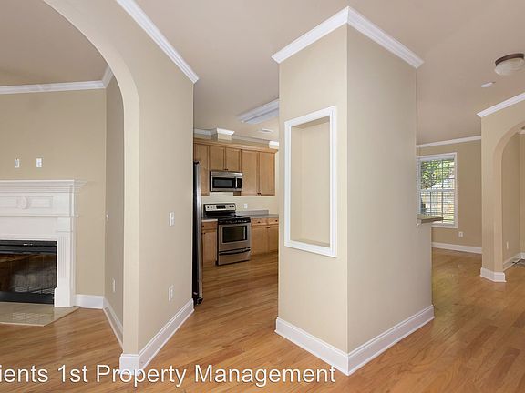 3rd image of 4420 Dallis Ct
