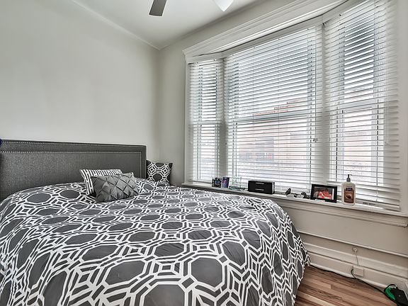 4th image of 846 W Sheridan Rd #1
