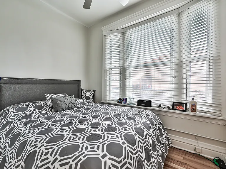 846 W Sheridan Rd #1 — Photo 4