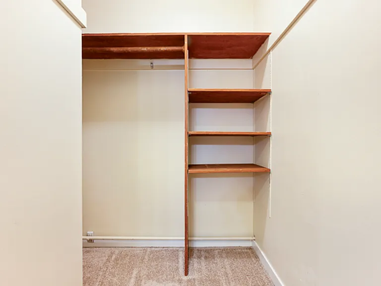 831 W Nickerson St — Photo 13