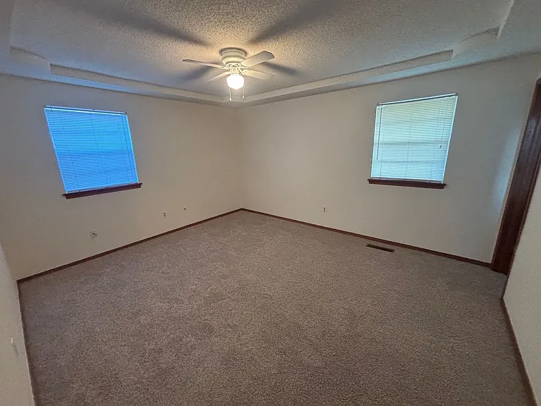 102 Chickasaw Ln — Photo 11