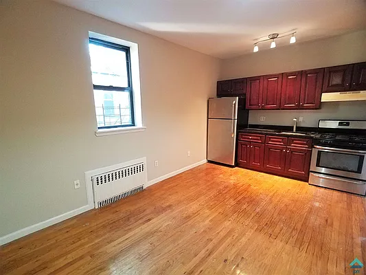 Rented by EXR | media 8