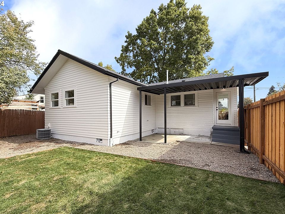 2nd image of 5805 NE 11th Ave