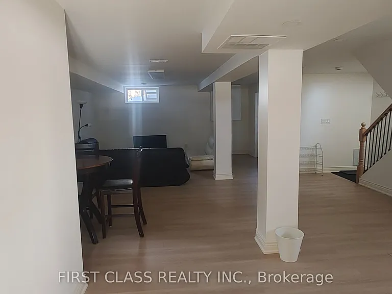 1 Ottawa Ct — Photo 6
