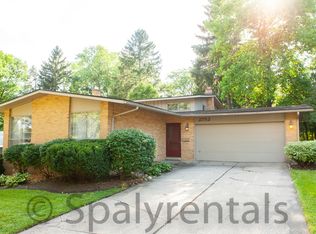 2752 Manchester Rd, Ann Arbor, MI 48104