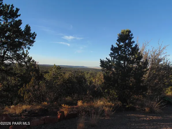 56765 N Hidalgo Cir, Seligman, AZ 86337