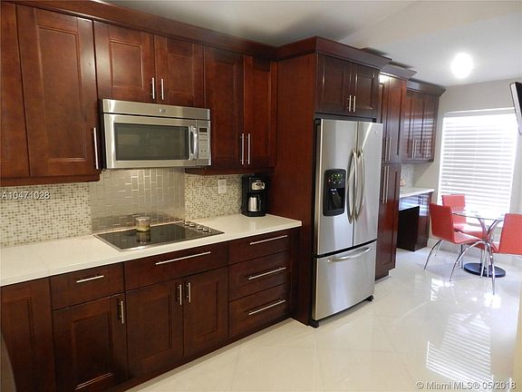 5th image of 16324 NW 24th St