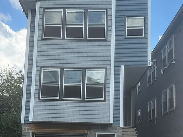 256 Ellis Ave