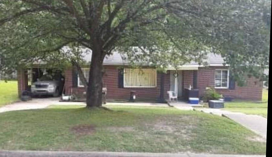 1st image of 212 Hillside Dr