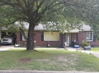 212 Hillside Dr, Vicksburg, MS 39180