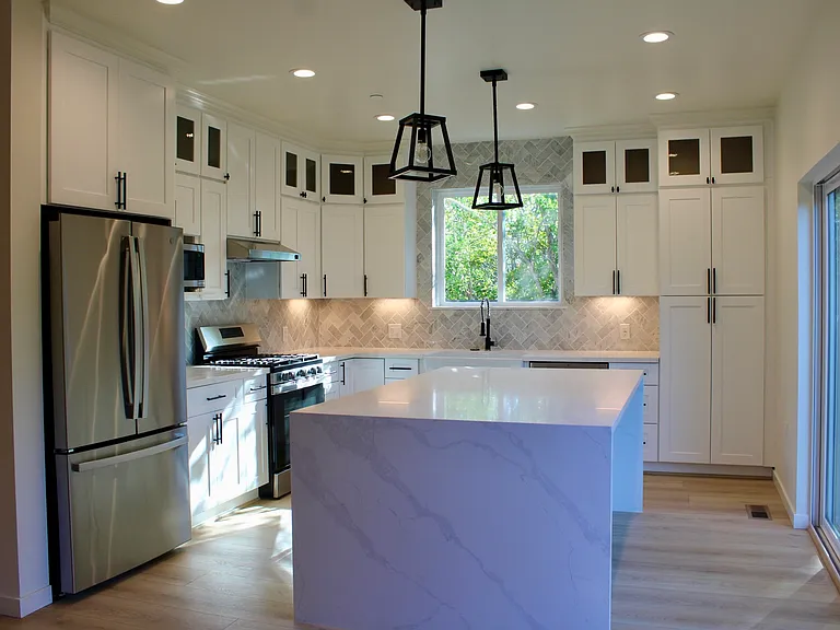 237 Cameo Dr — Photo 6