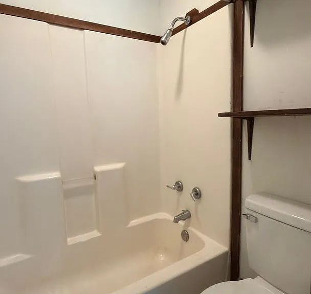 225 S 4th St #3 — Photo 12