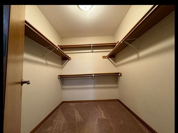 3rd image of 5893 Mabbott Dr