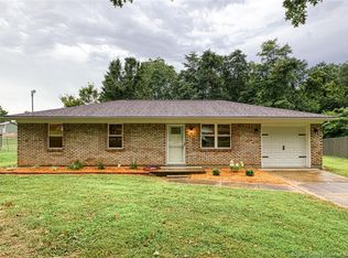 455 Charles St NE, Corydon, IN 47112