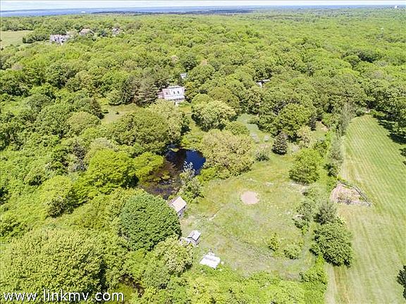 18 Solviva Road, West Tisbury MA 02575