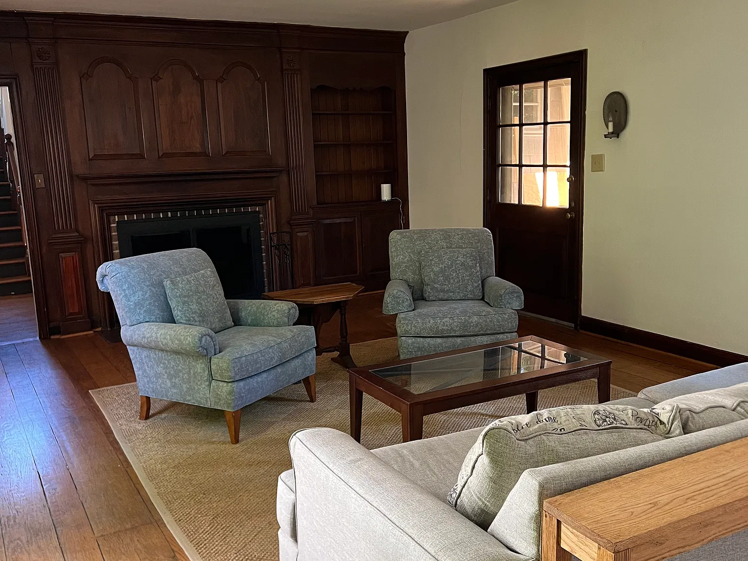 402 Oakhurst Dr — Photo 4