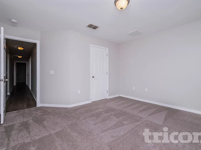 8 Matricaria Ct — Photo 10