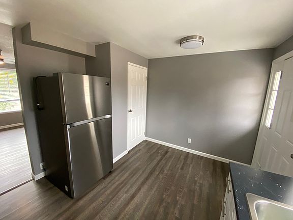 3rd image of 407 Gertrude Dr #2