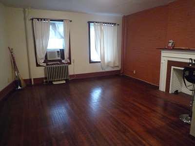 3rd image of 140 W 75th St APT 1