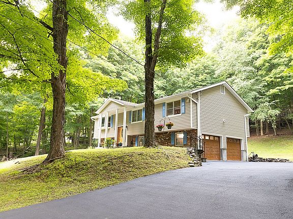 4th image of 79 Watermelon Hill Rd