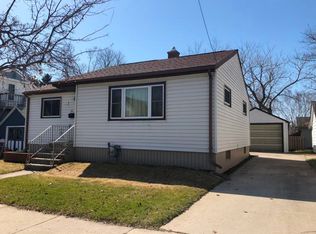 2013 13th St, Two Rivers, WI 54241