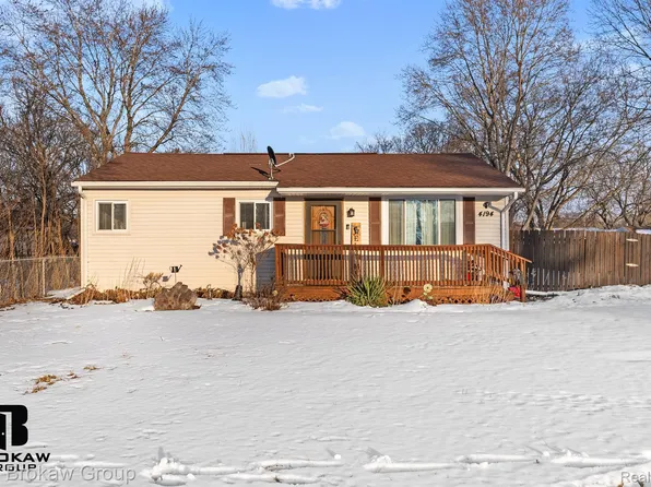 4194 N Belsay Rd, Flint, MI 48506