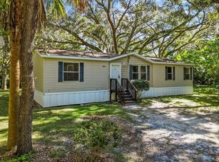 8821 SE 180th Avenue Rd, Ocklawaha, FL 32179