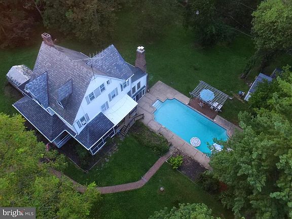 2nd image of 1820 Cottage Ln #0