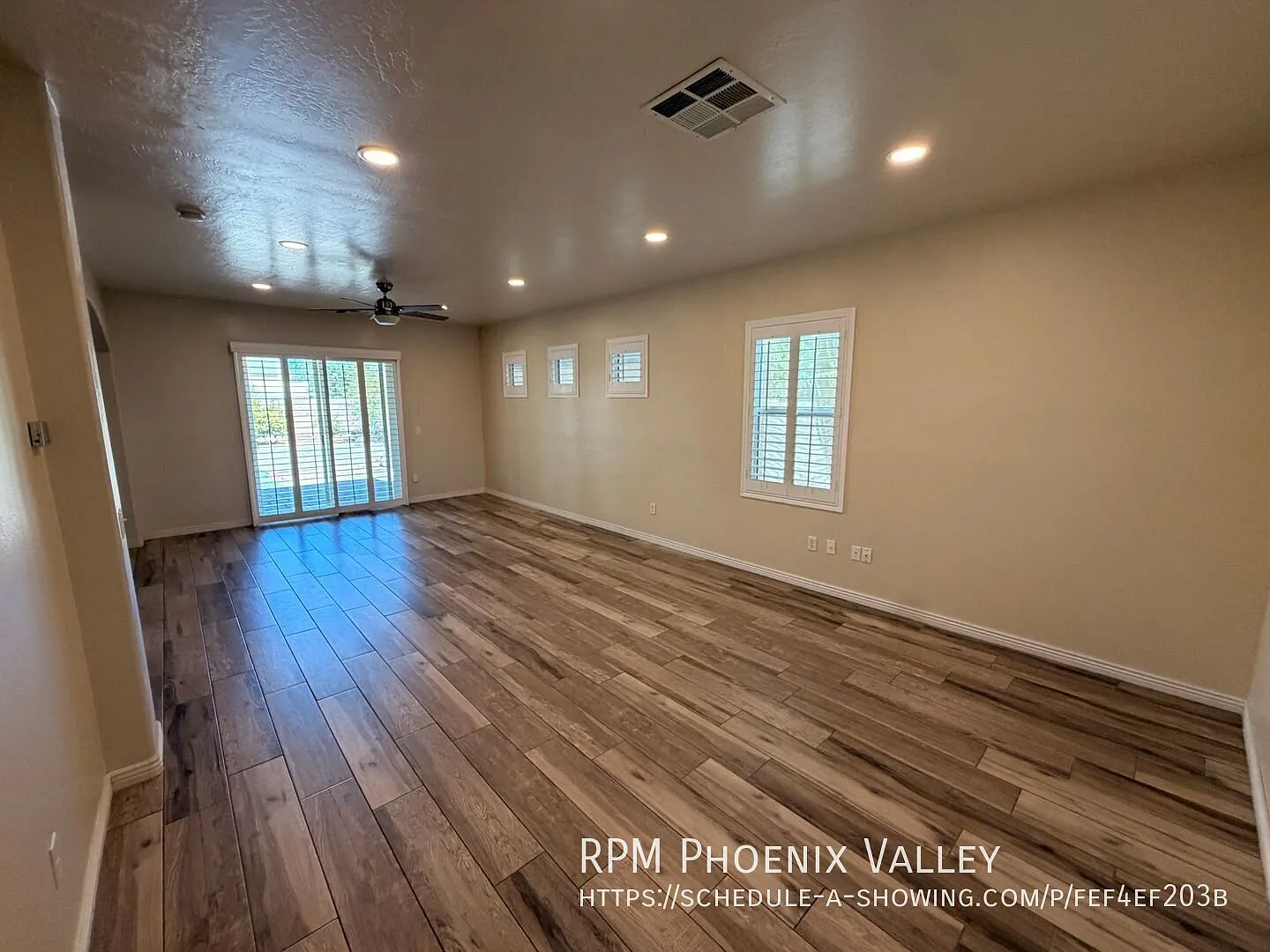 3 Bedroom/3 Bathroom Home With The Perfect Blend of Space, Style & Comfort — Photo 2