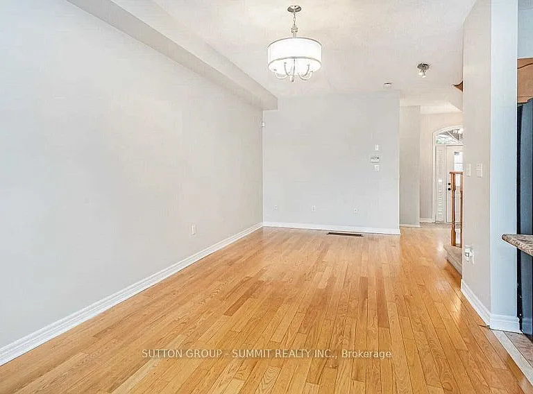 3330 Fountain Park Ave — Photo 9