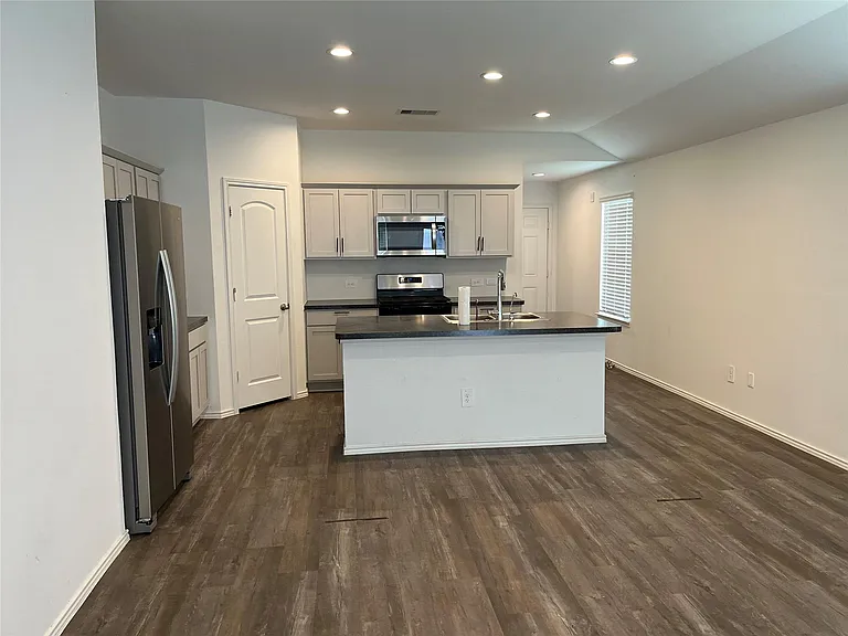 24203 Saddlestone Green Dr — Photo 17