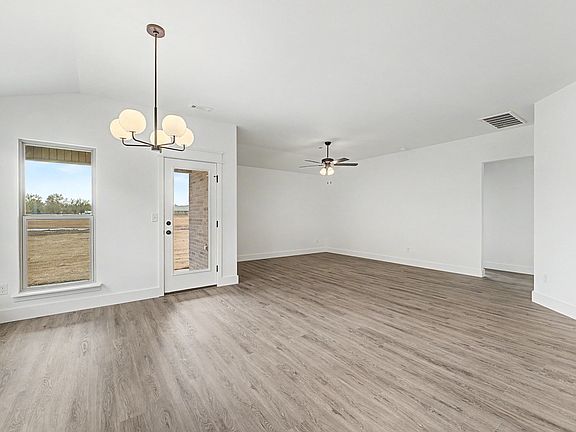 3rd image of 1612 Sedge Street
