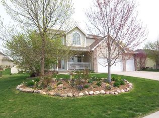 2134 Cobblestone Rd, Papillion, NE 68133