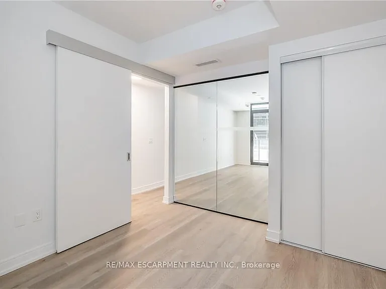 1 Jarvis St #422 — Photo 11