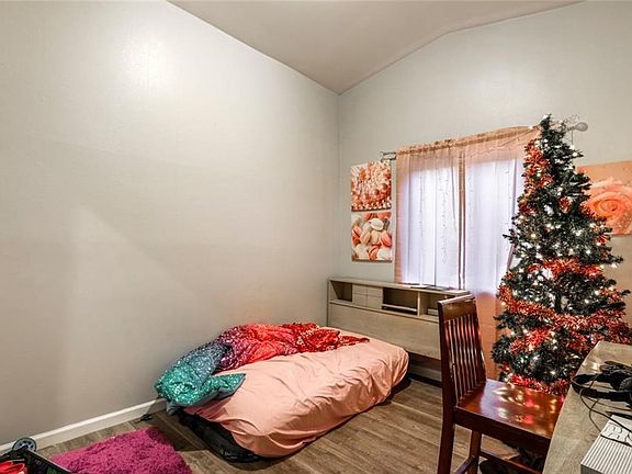 2nd image of 1622-1624 Elizardi Blvd