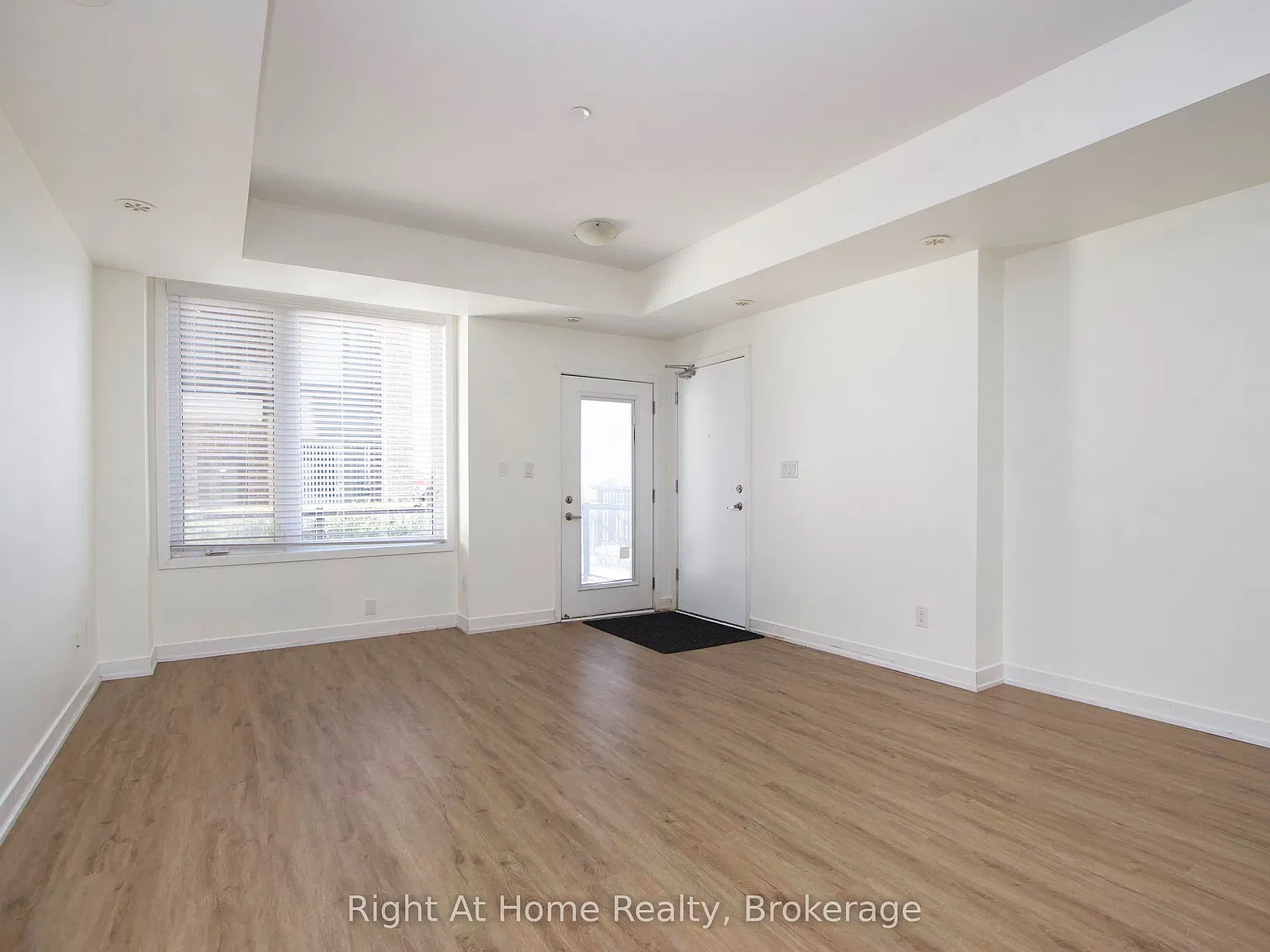 2 bed, $2,525 — Photo 3
