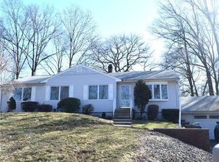 65 Jersey Ave, Edison, NJ 08820