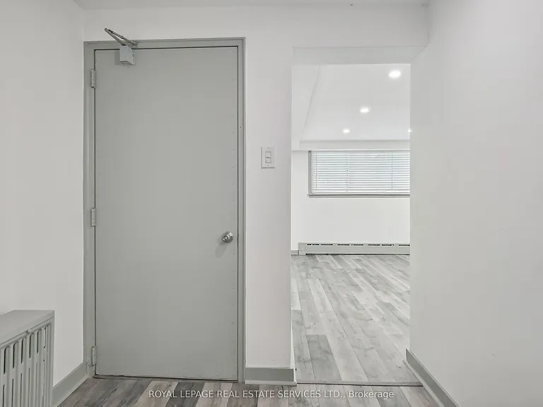 18 33rd St #6 — Photo 6
