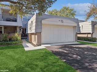 680 Versailles Cir UNIT D, Elk Grove Village, IL 60007