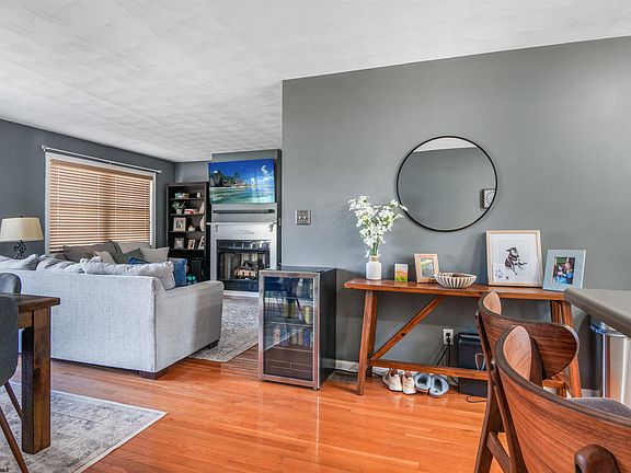 5th image of 4030 Pinehurst Dr