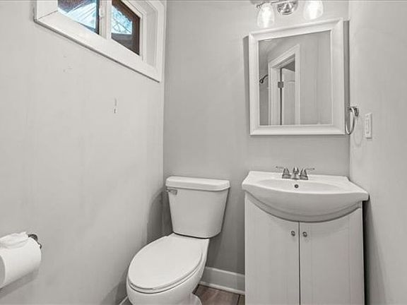 5th image of 9103 W 95th St