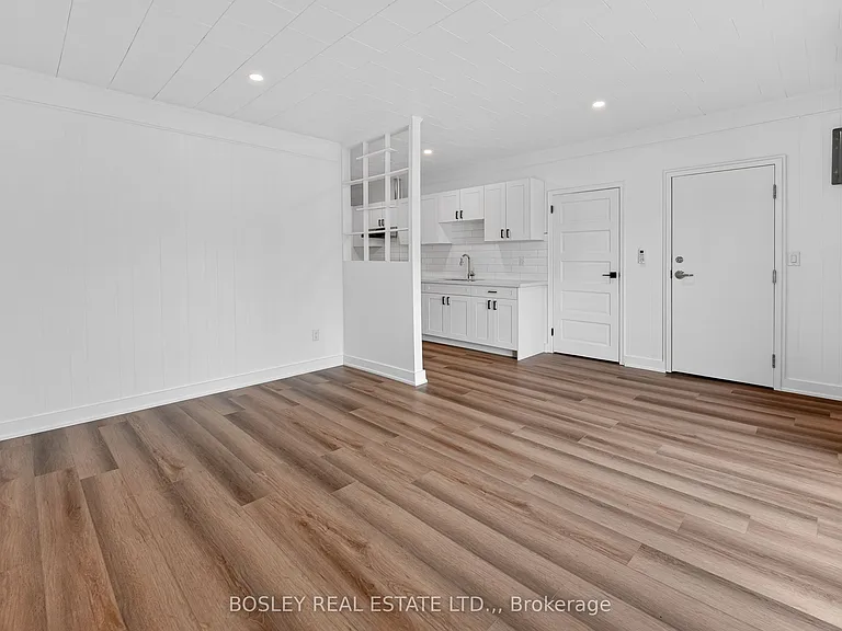 215 King St #1 — Photo 3