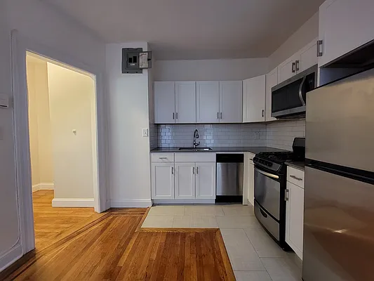Rented by Made In NY Realty | media 22