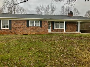 123 S Monte Vista Dr, Glade Spring, VA 24340
