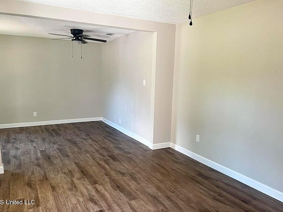 4th image of 2024 Tulane Dr