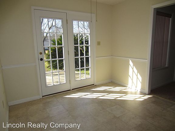 5th image of 4408 Mayfield Ln