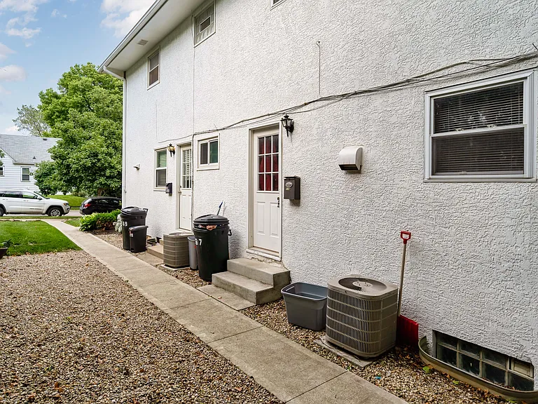 1167 Edgehill Rd — Photo 14