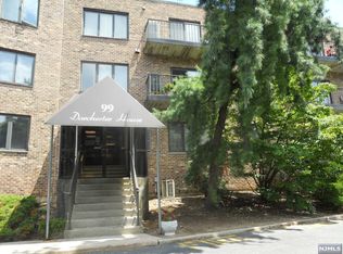 99 Teaneck Rd APT 219, Ridgefield Park, NJ 07660