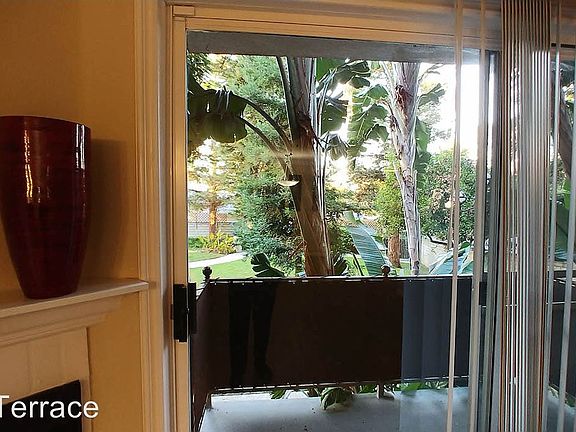 5th image of 10741 Camarillo St APT 109